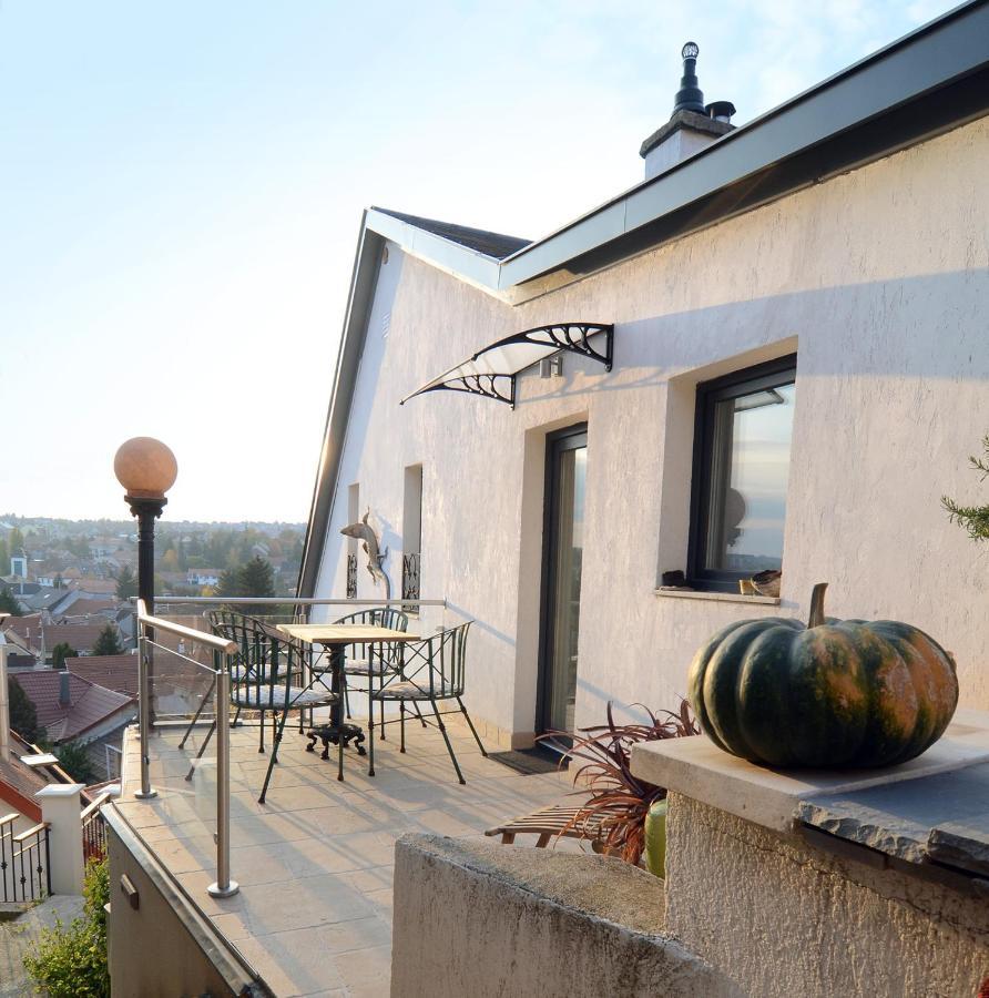 Filia Apartman Eger Esterno foto