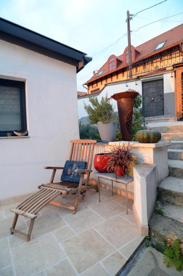 Filia Apartman Eger Esterno foto